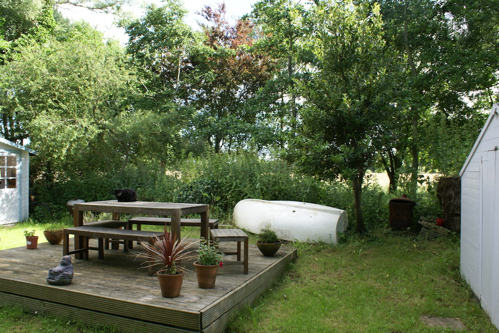 Property for Sale, Chichester Houseboat The Bees Baileys Estate Agent